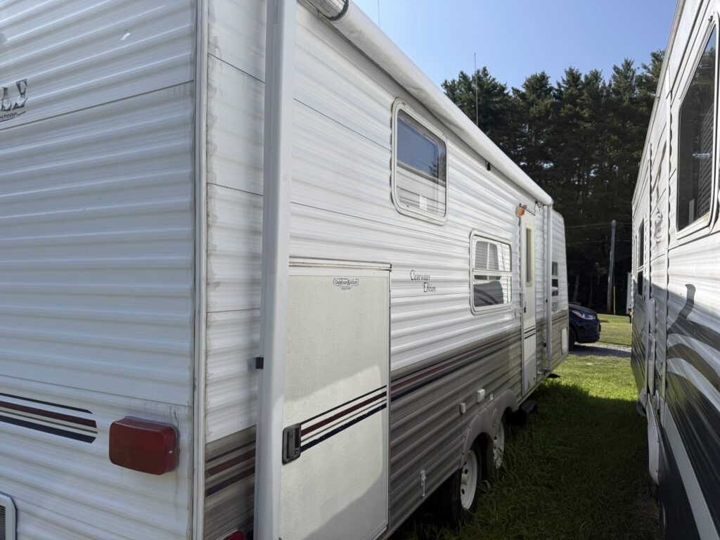 RV Removal Hampton Falls, New York
